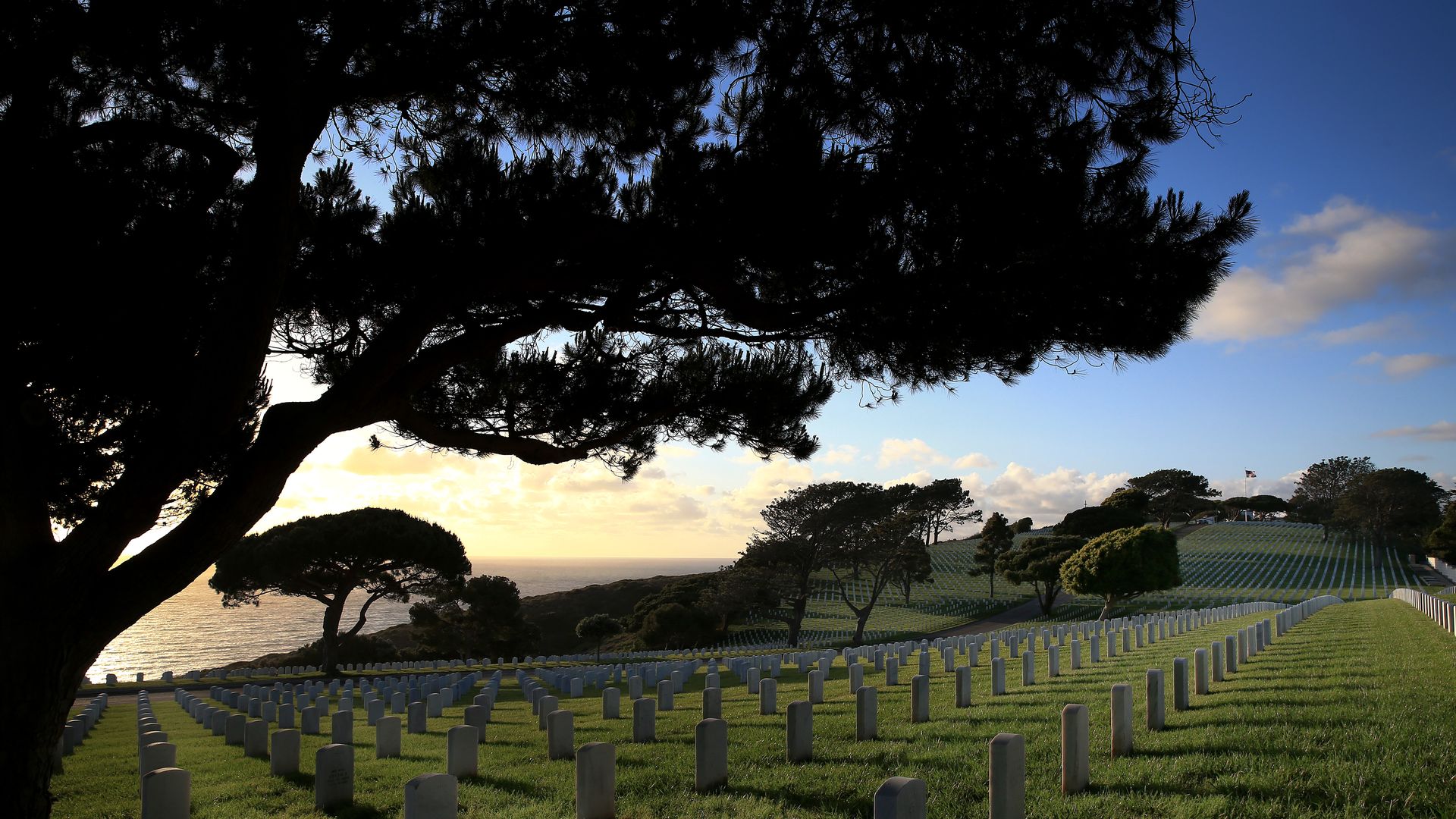 SAN DIEGO, CALIFORNIA - MAY 20: A general view of United States war veterans' graves at Fort Rosecra