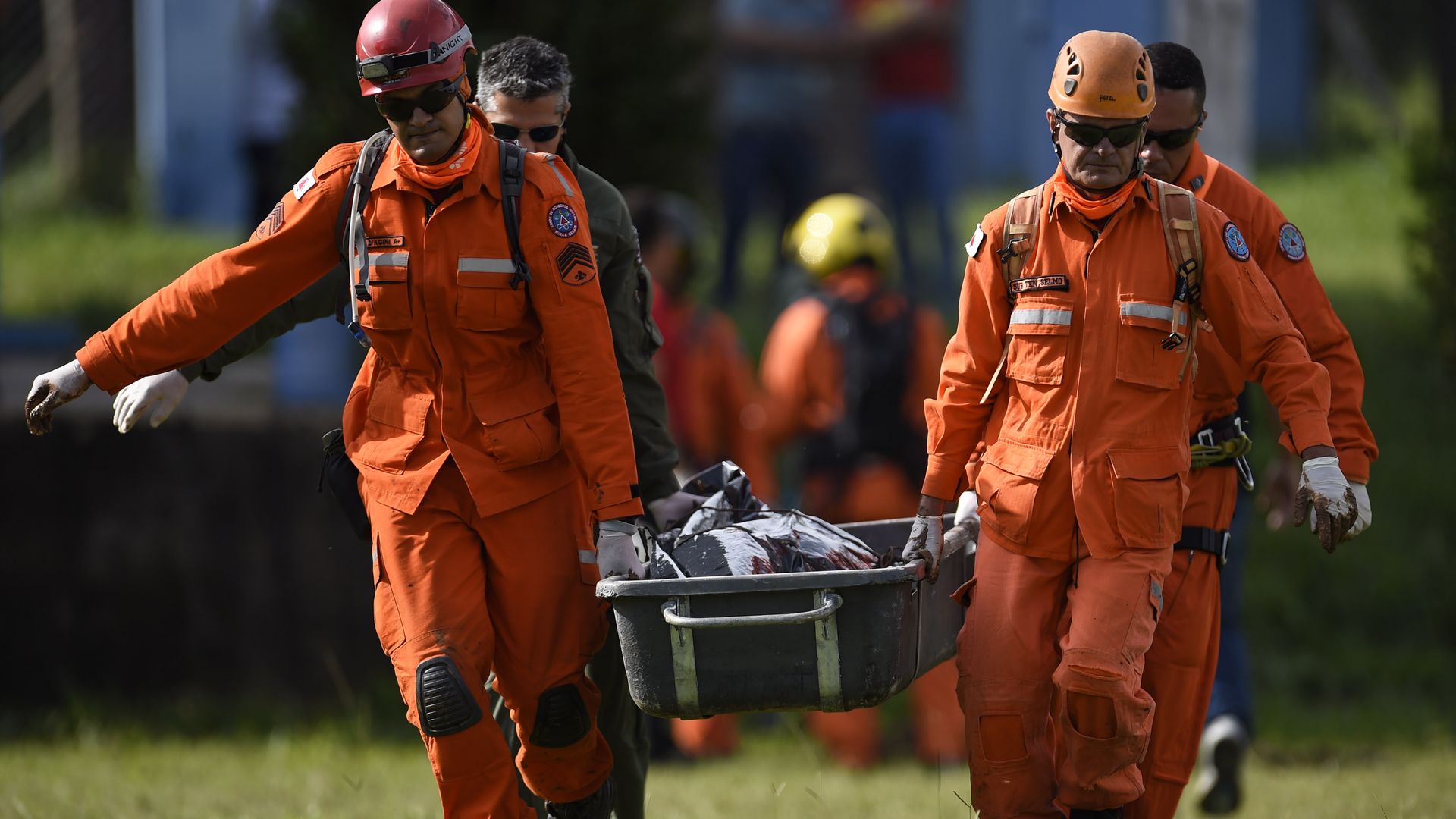 Rescue in Brazil after iron ore mine collapsed