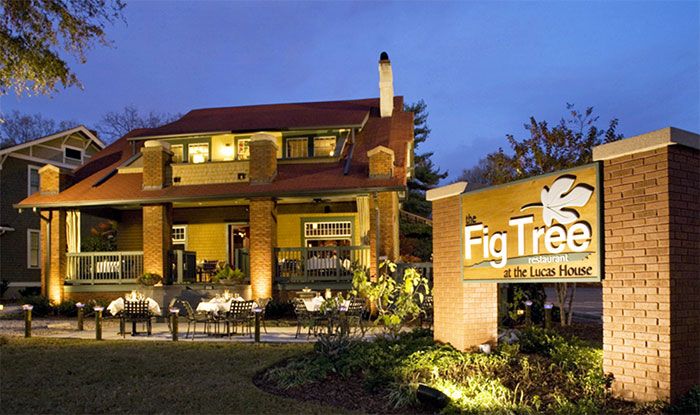 outside-fig-tree-charlotte-restaurant