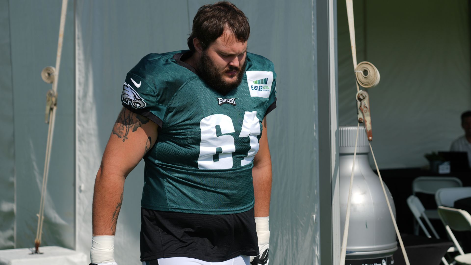 Eagles offensive line arrives to training camp in matching overalls