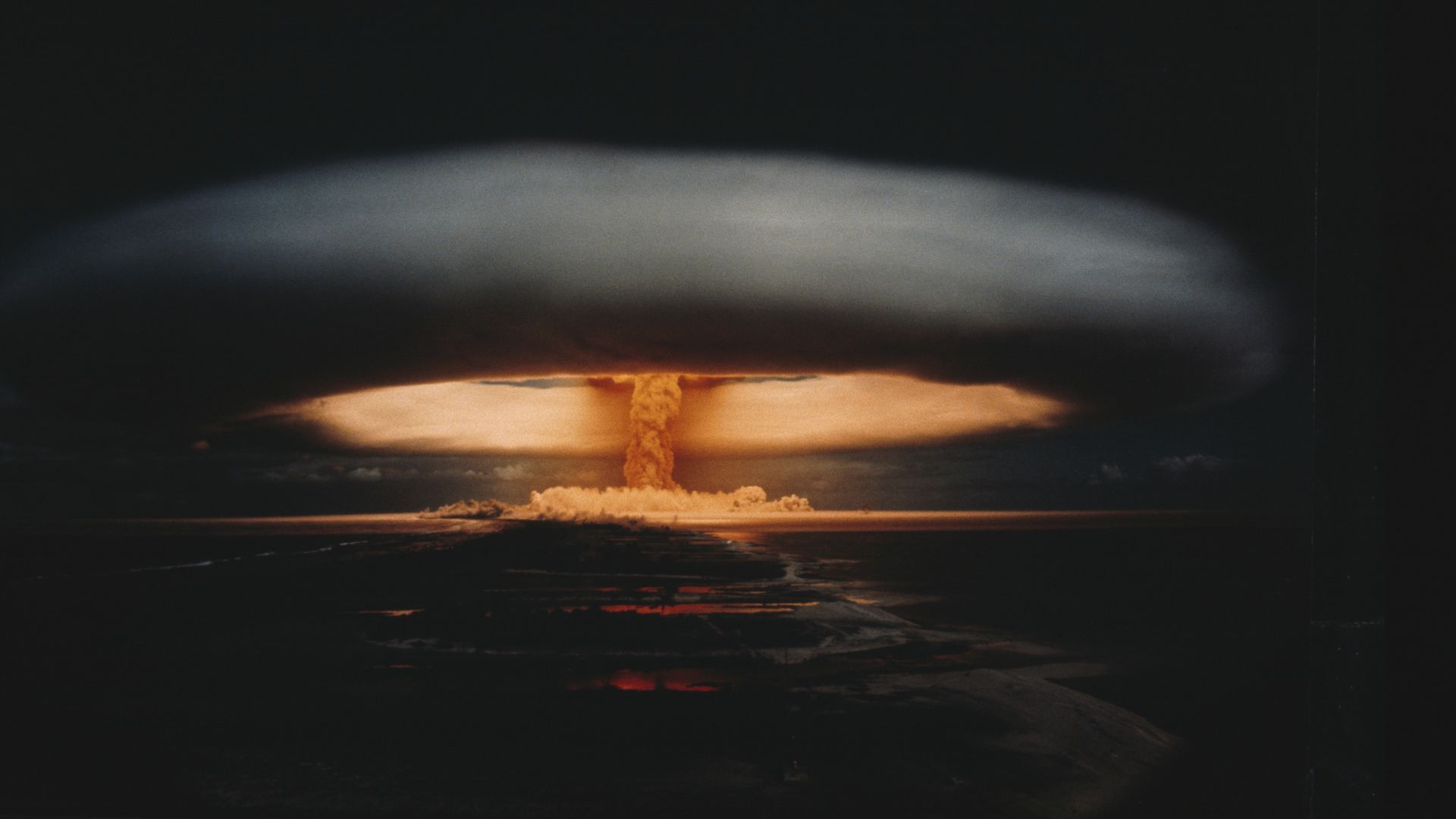 Photo of a nuclear bomb test in Polynesia