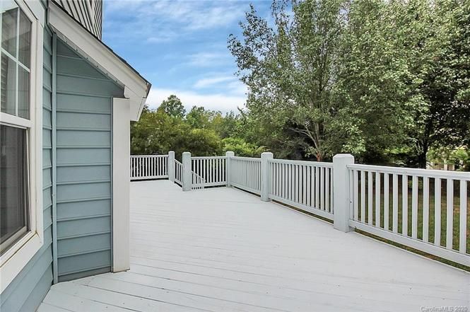 11212 Grahamwood Pl deck