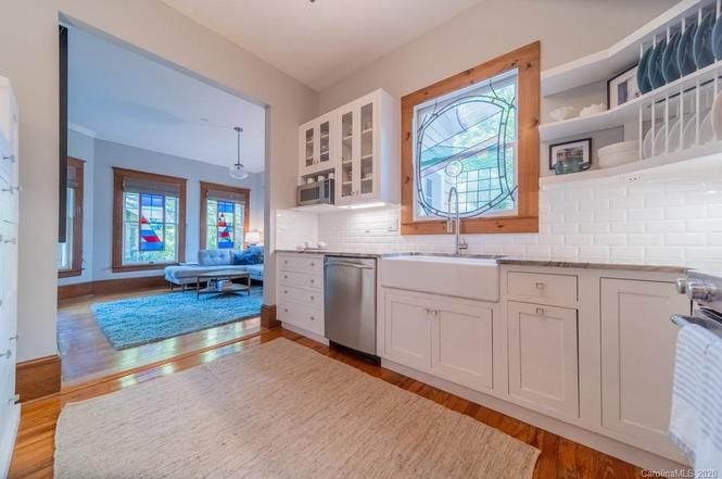 509 Louise Ave kitchen