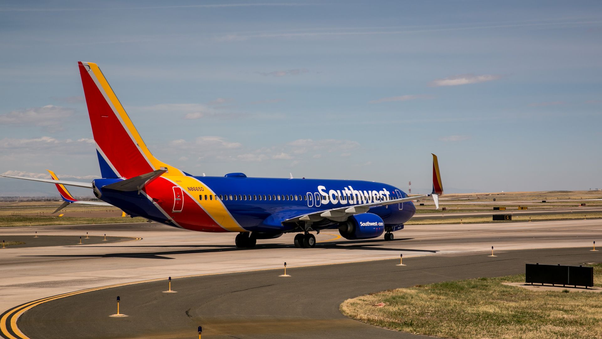 Picture of a Southwest Airline plane