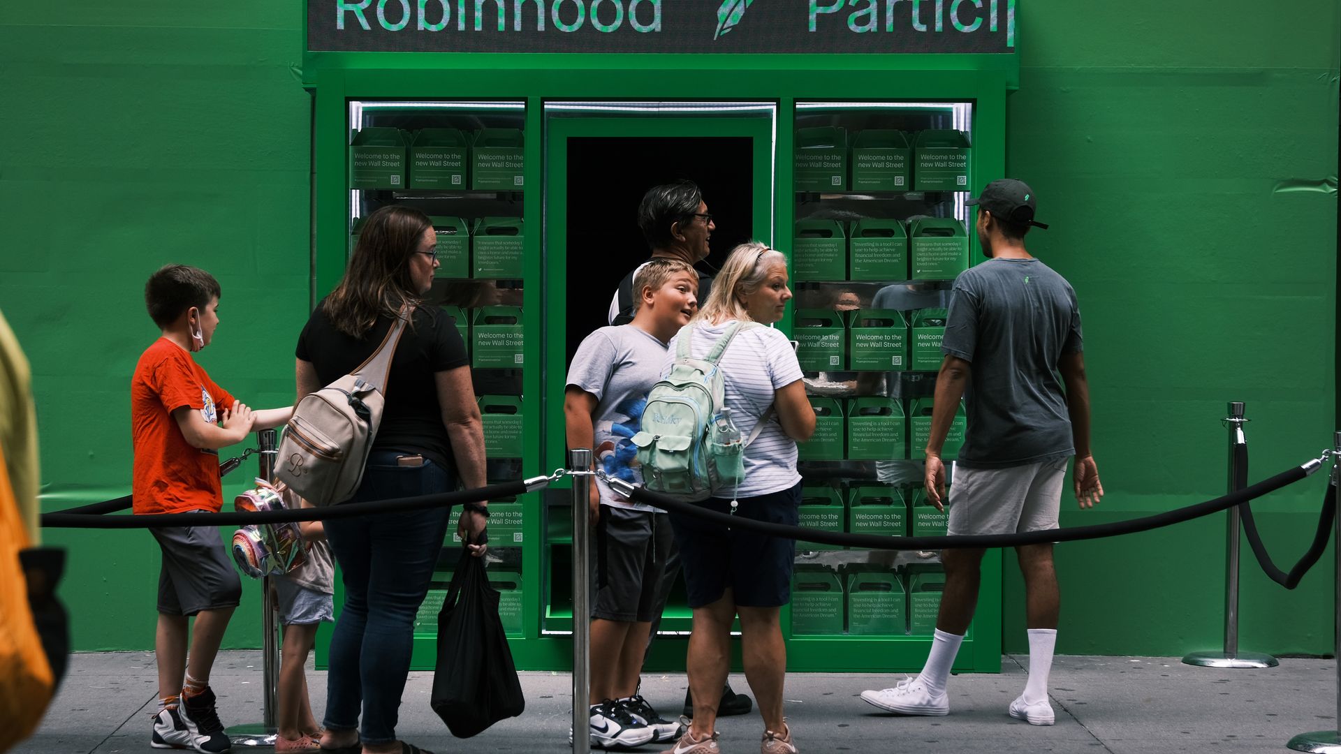 People at a Robinhood kiosk in New York City in July 2021.