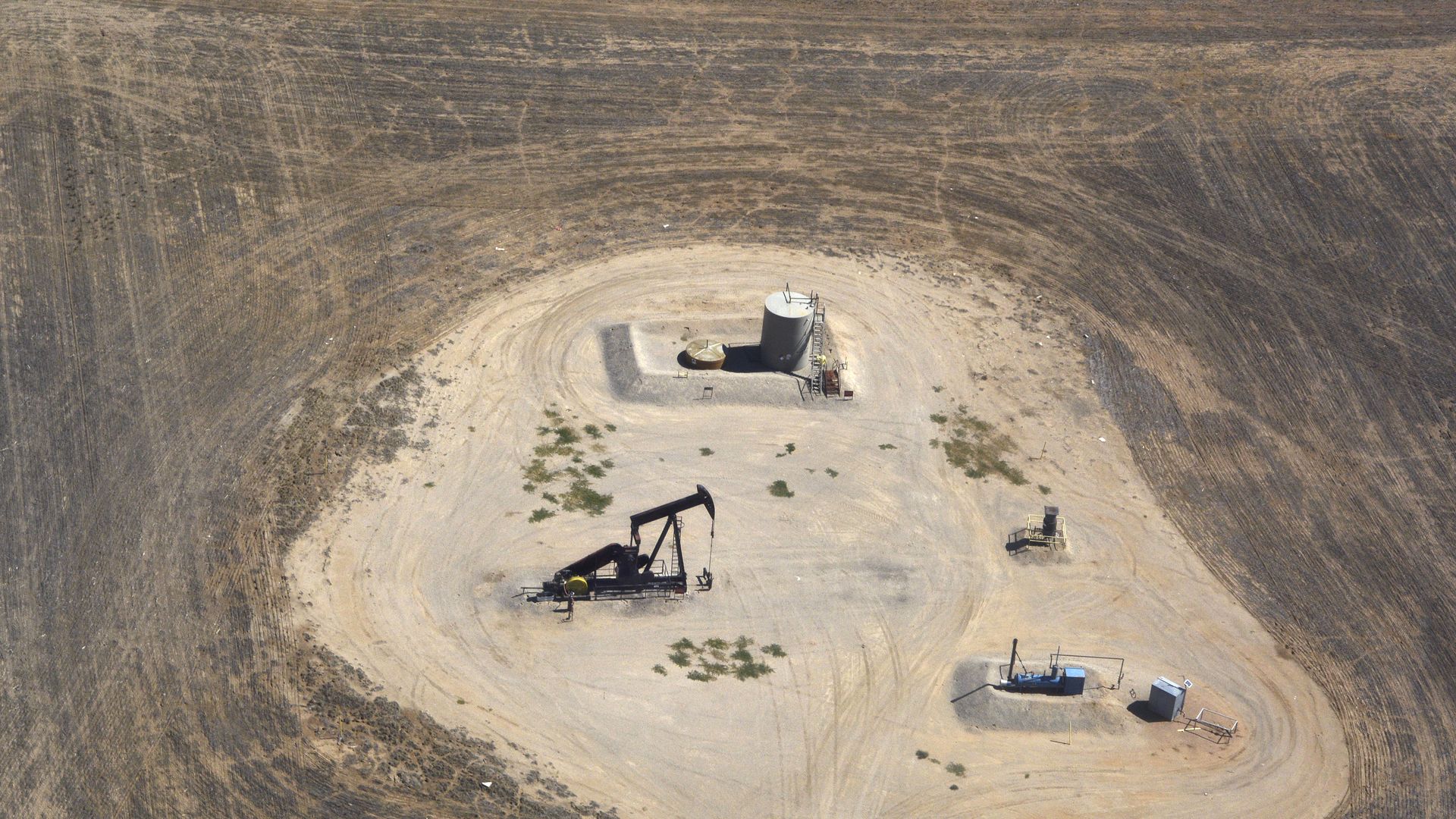 Oil and gas wells near Denver airport