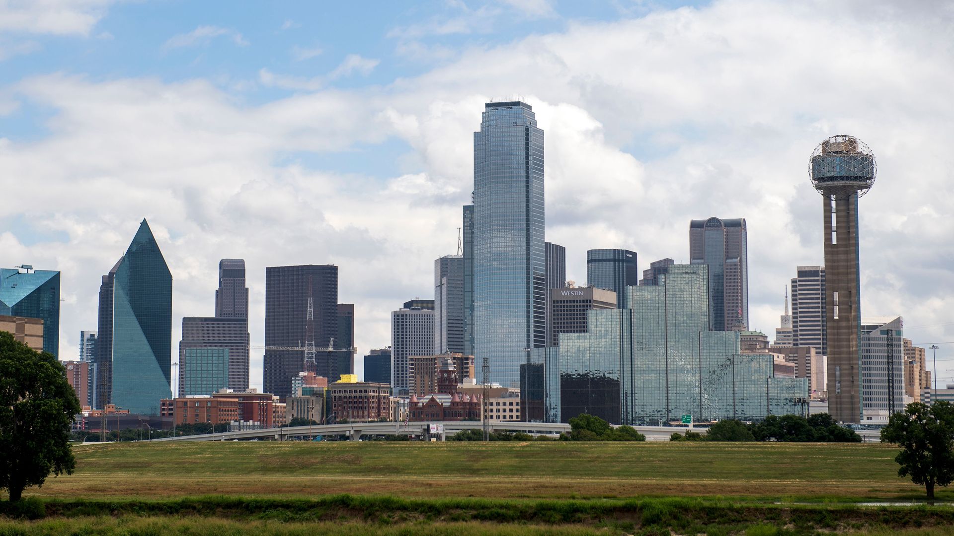 Photo of the Dallas skyline on a sunny day