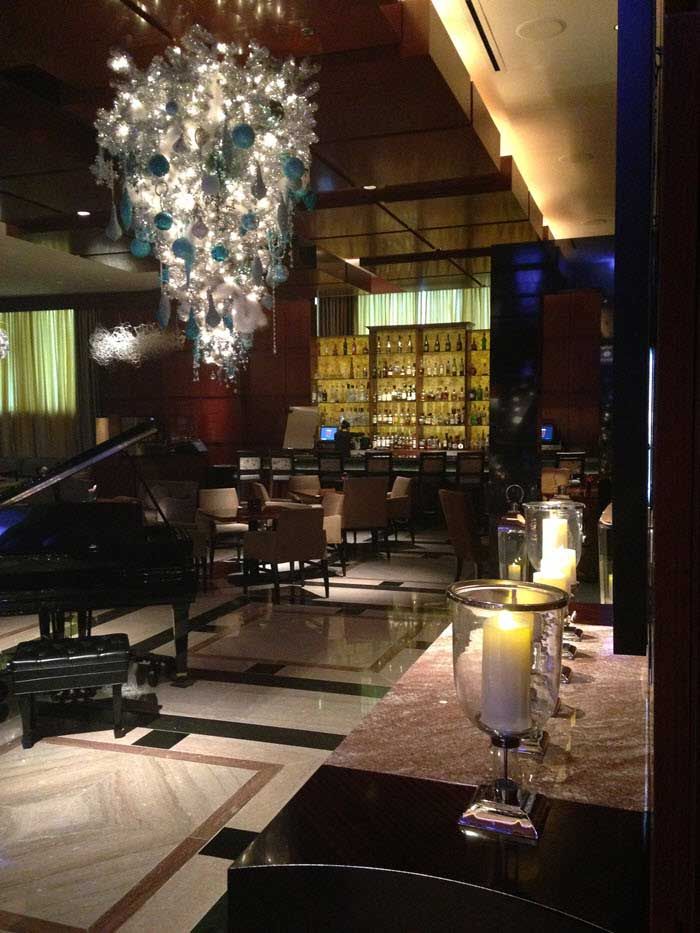 Ritz-Charlotte-Lobby-Bar