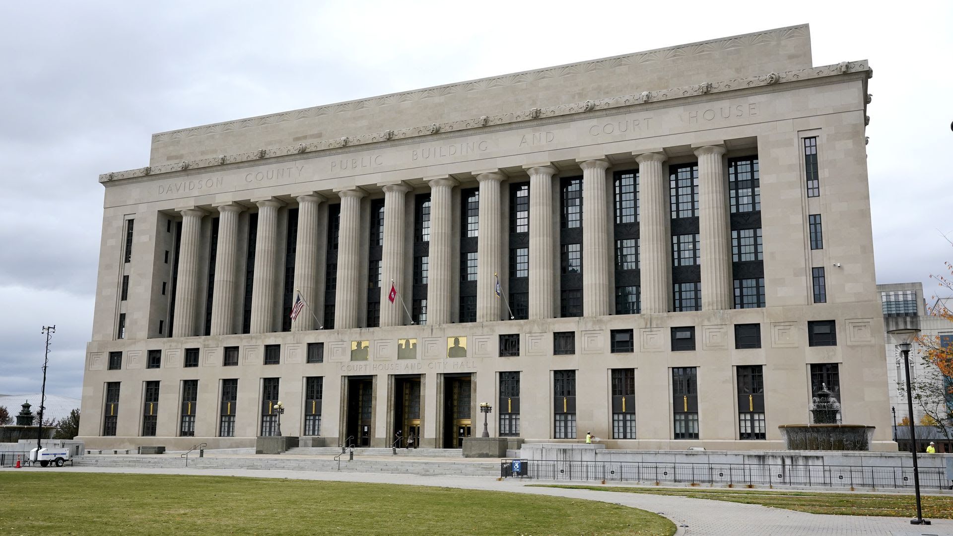 An exterior shot of the large marble Metro Courthouse in Nashville.