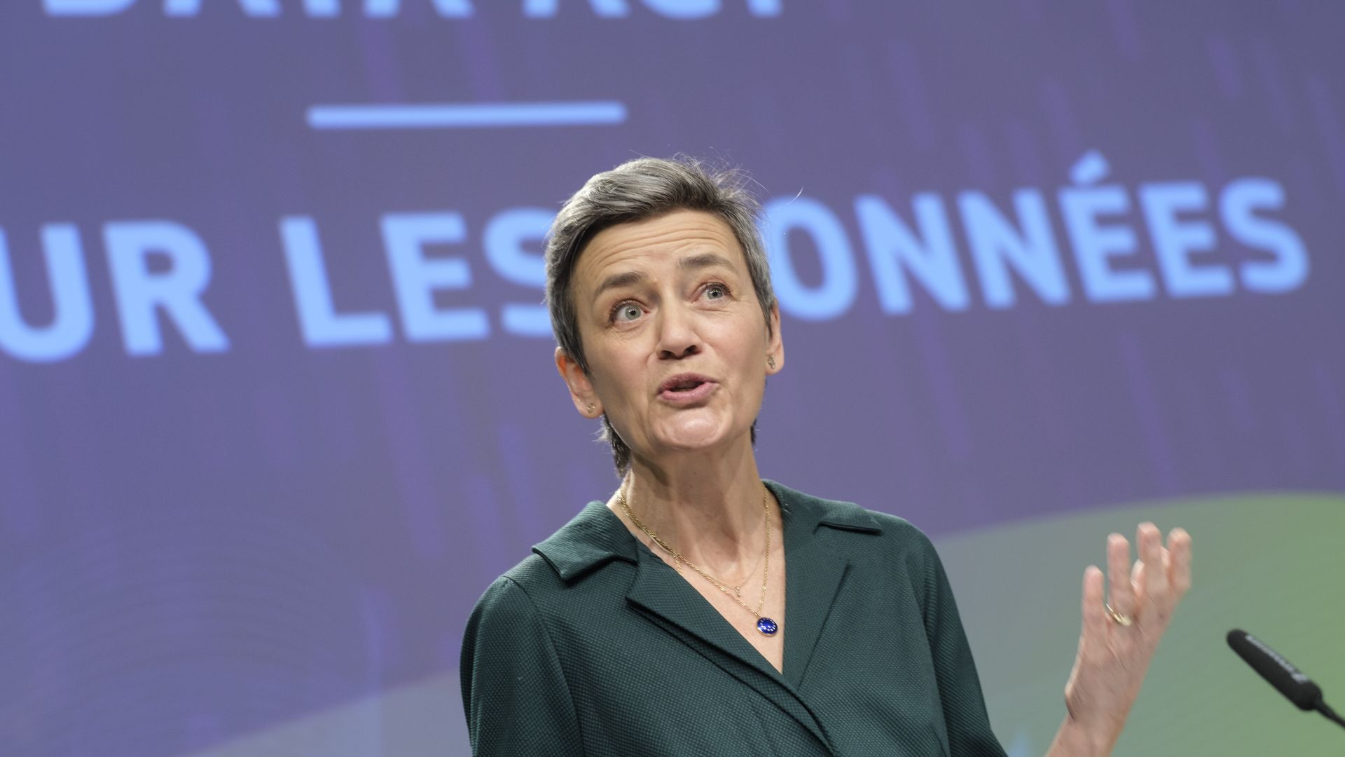 Photo of Margrethe Vestager gesturing while speaking