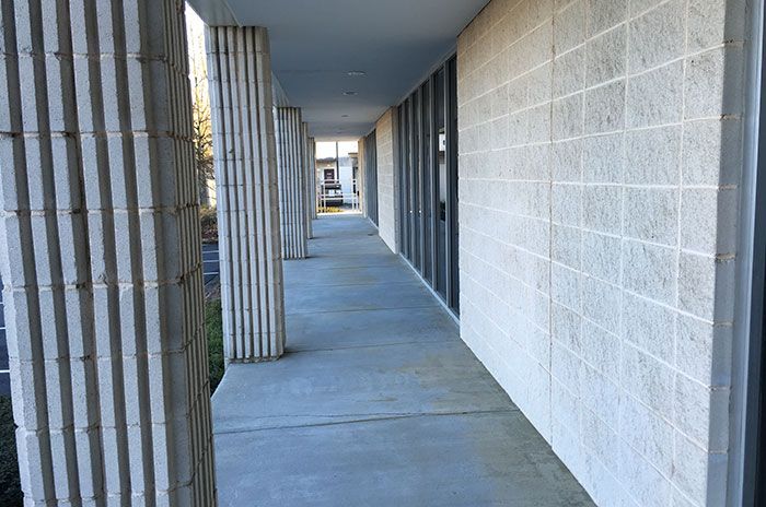 thirsty-nomad-brewing-balcony