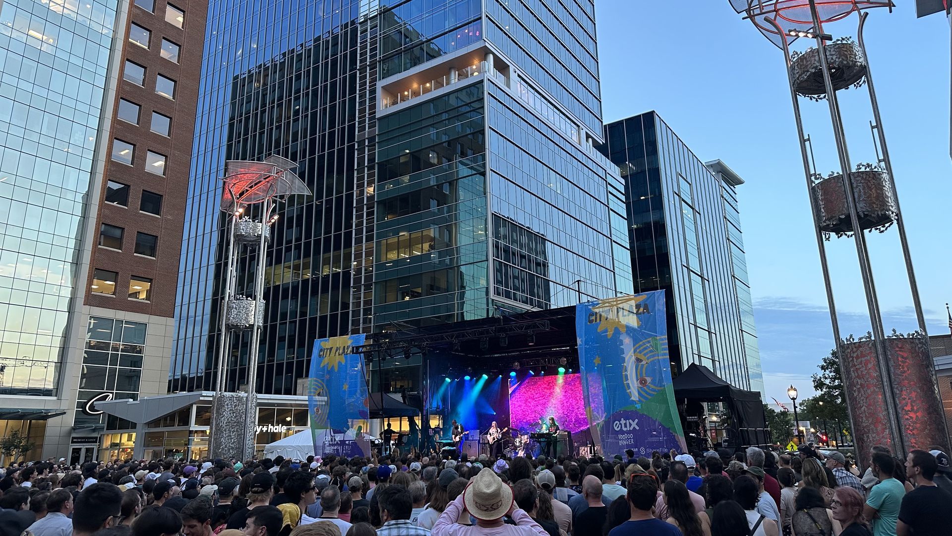 Hopscotch's City Plaza stage in 2023. Photo: Zachery Eanes/Axios