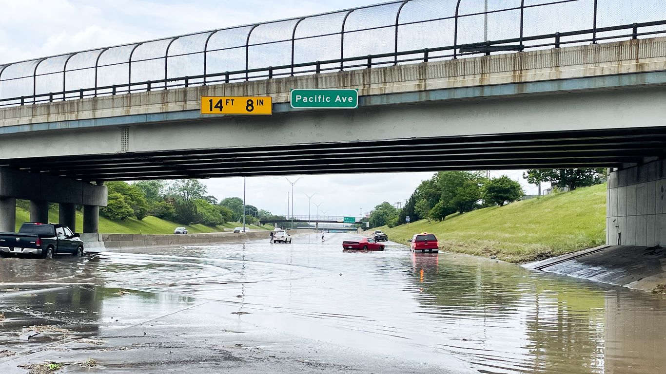 Detroit flooding Michigan governor declares state of emergency