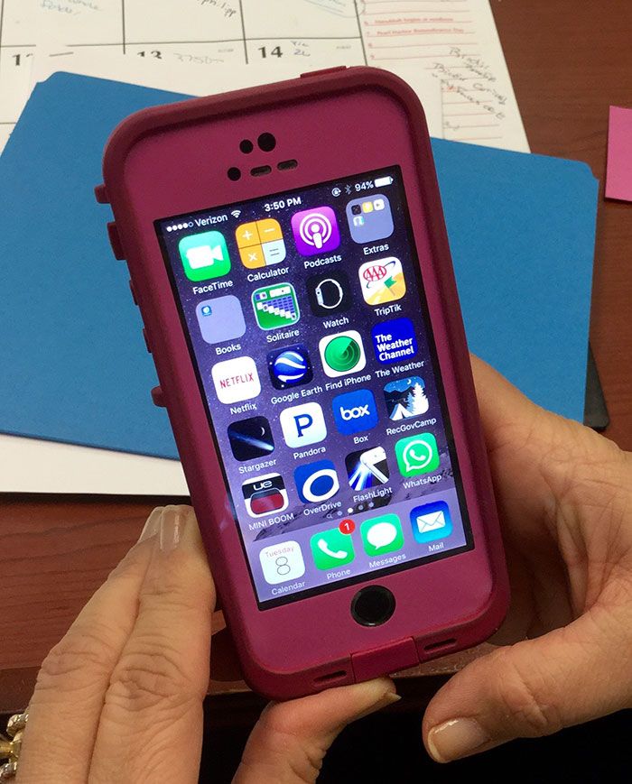 joanie-philipps-iphone