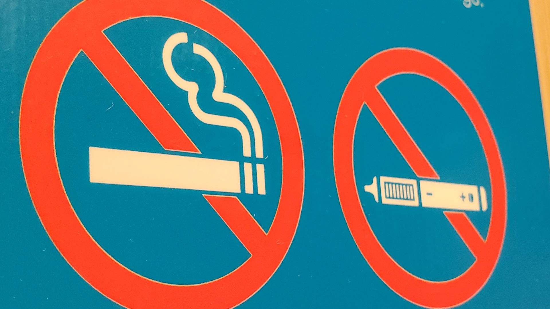 No Smoking and No Vaping sign