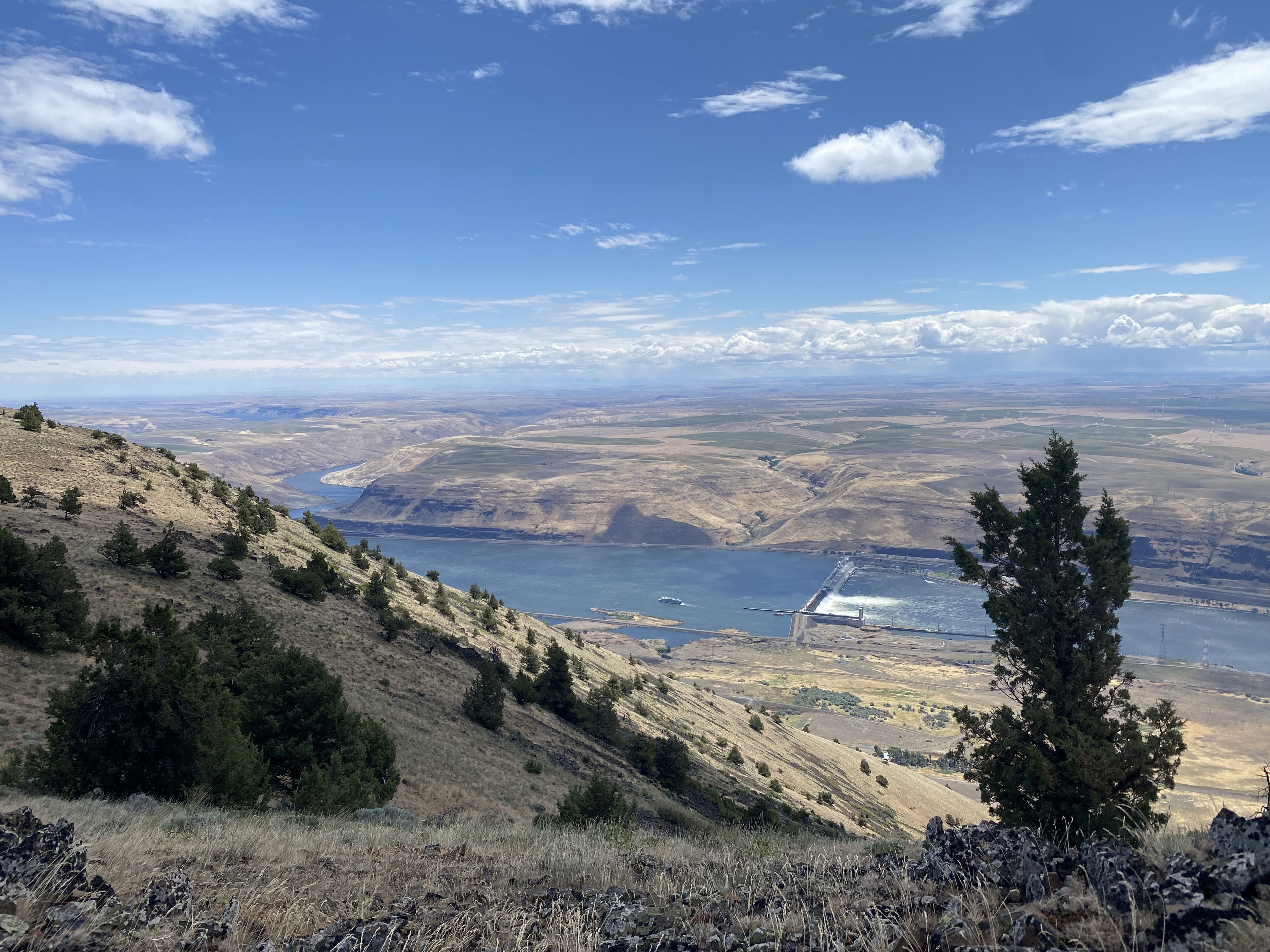 axios.com - Kale Williams - Tribes oppose new energy project on sacred Gorge site