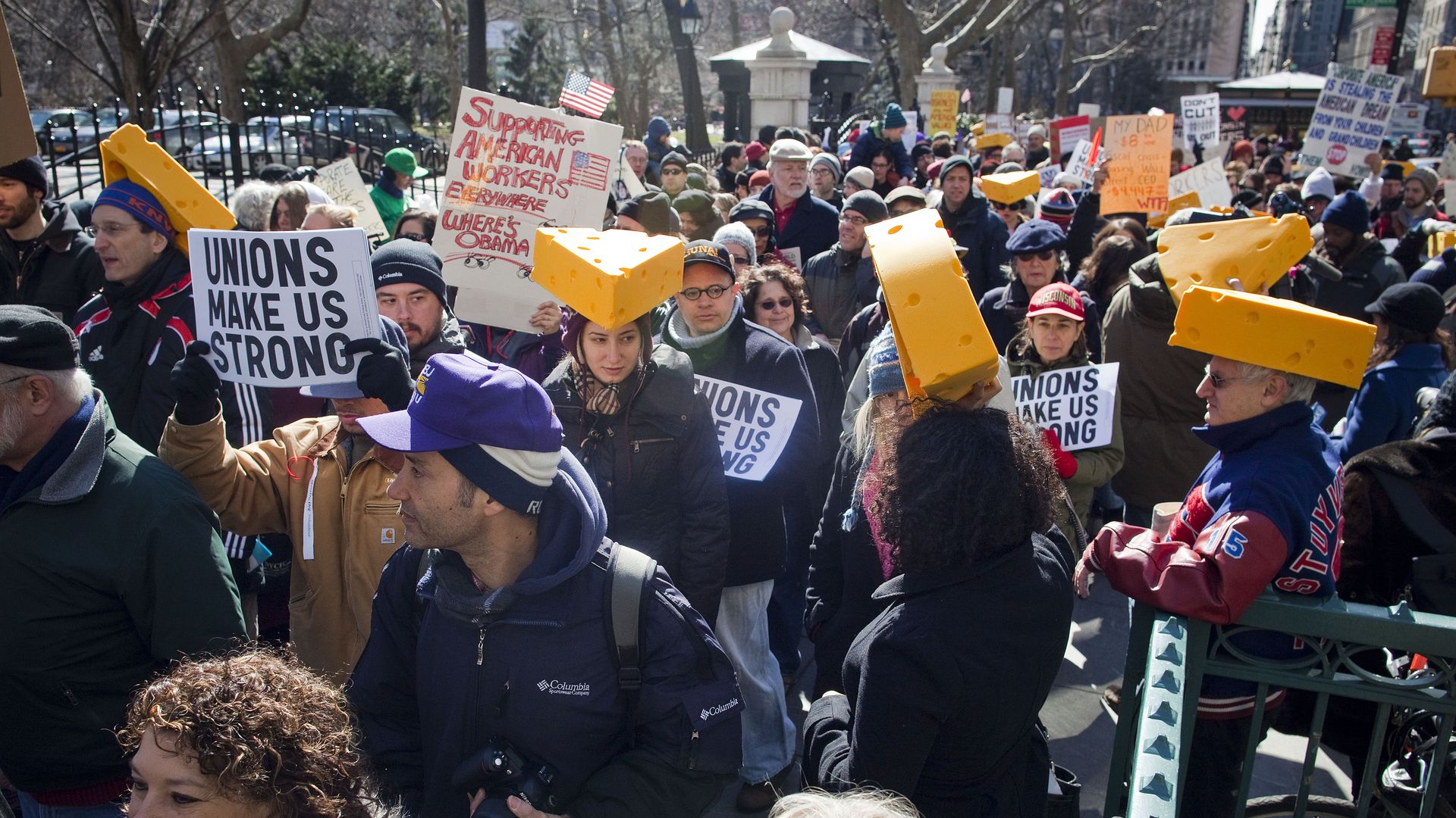 Demonstrators in New York in solidarity with union workers across the country. Photo: Michael Nagle/Getty Images