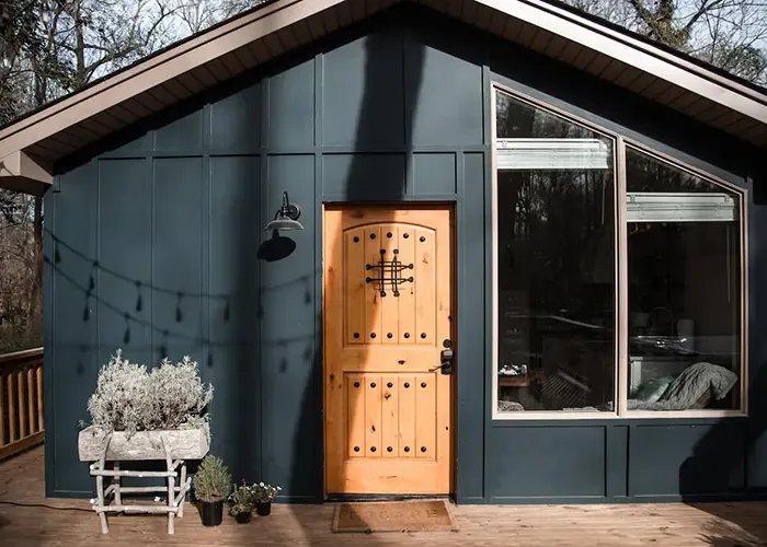 Luxury Treehouse in the heart of Columbia front