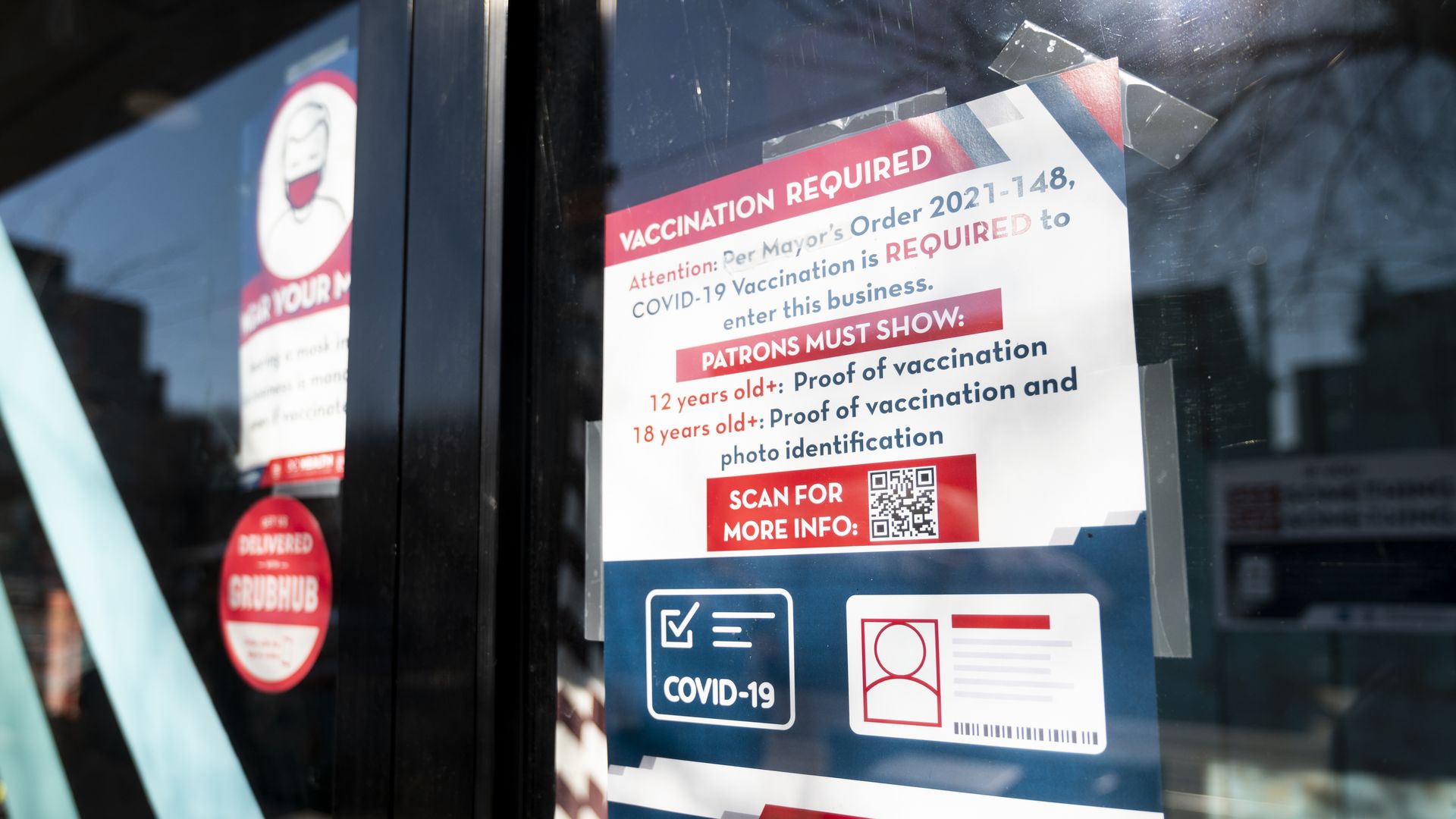 A vaccine mandate sign