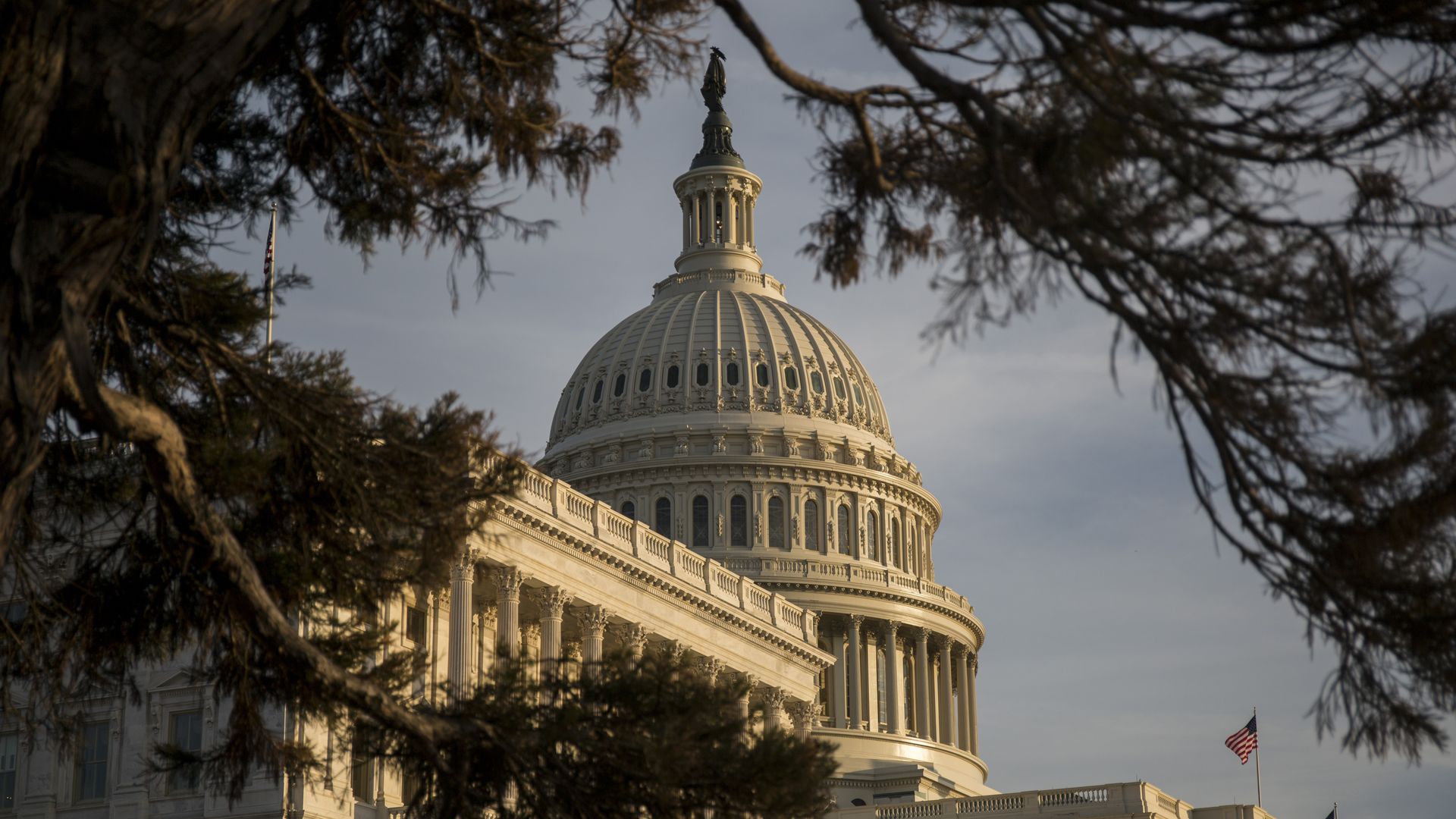 Photo of U.S. Capitol building