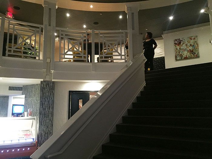 bella-frisco-upstairs