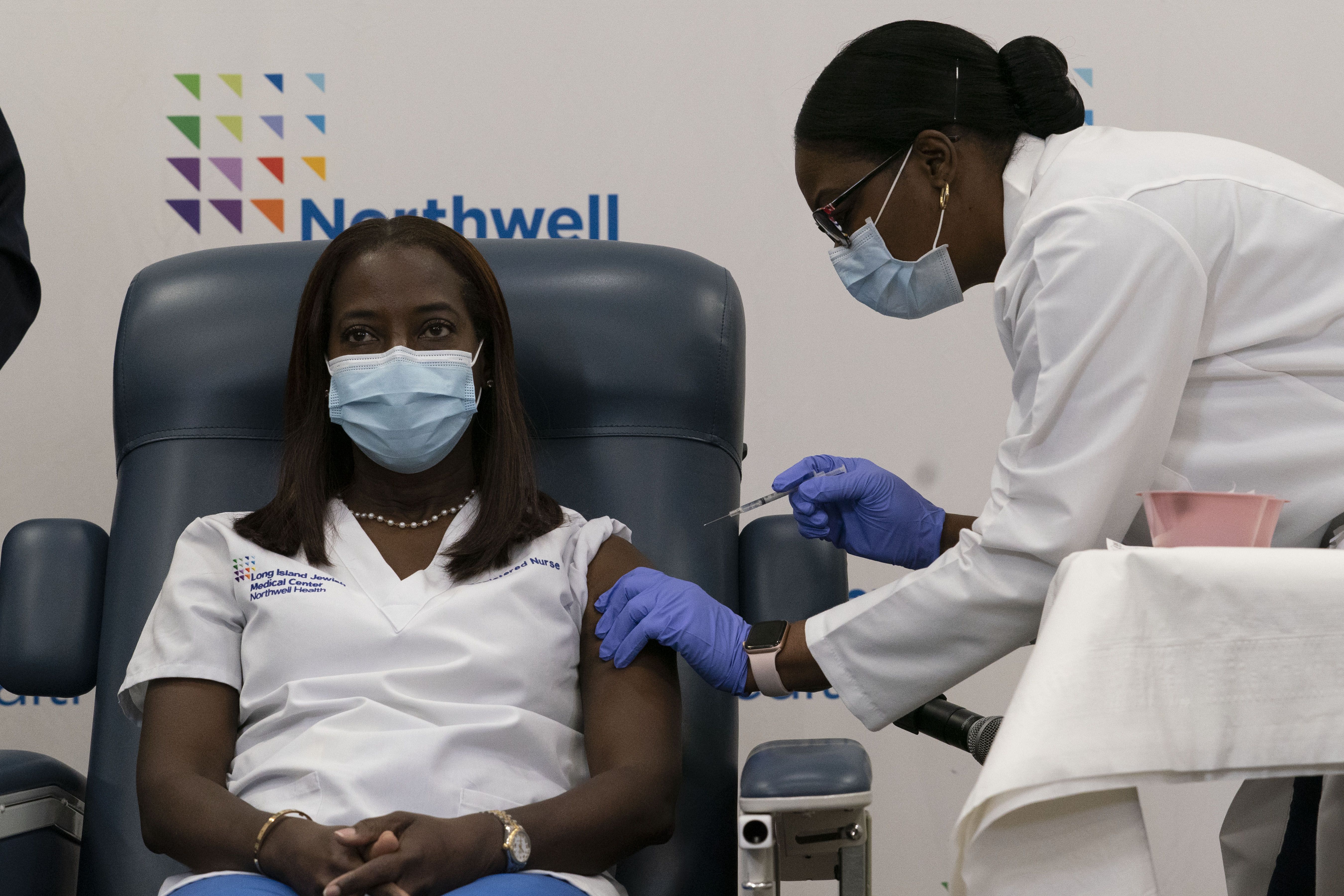 Sandra Lindsay, a nurse, is inoculated with the COVID-19 vaccine on Dec. 14 in Queens, New York City. Photo: Mark Lennihan - Pool/Getty Images