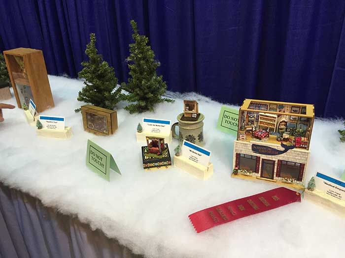 Southern-christmas-show-enchanted-village-3