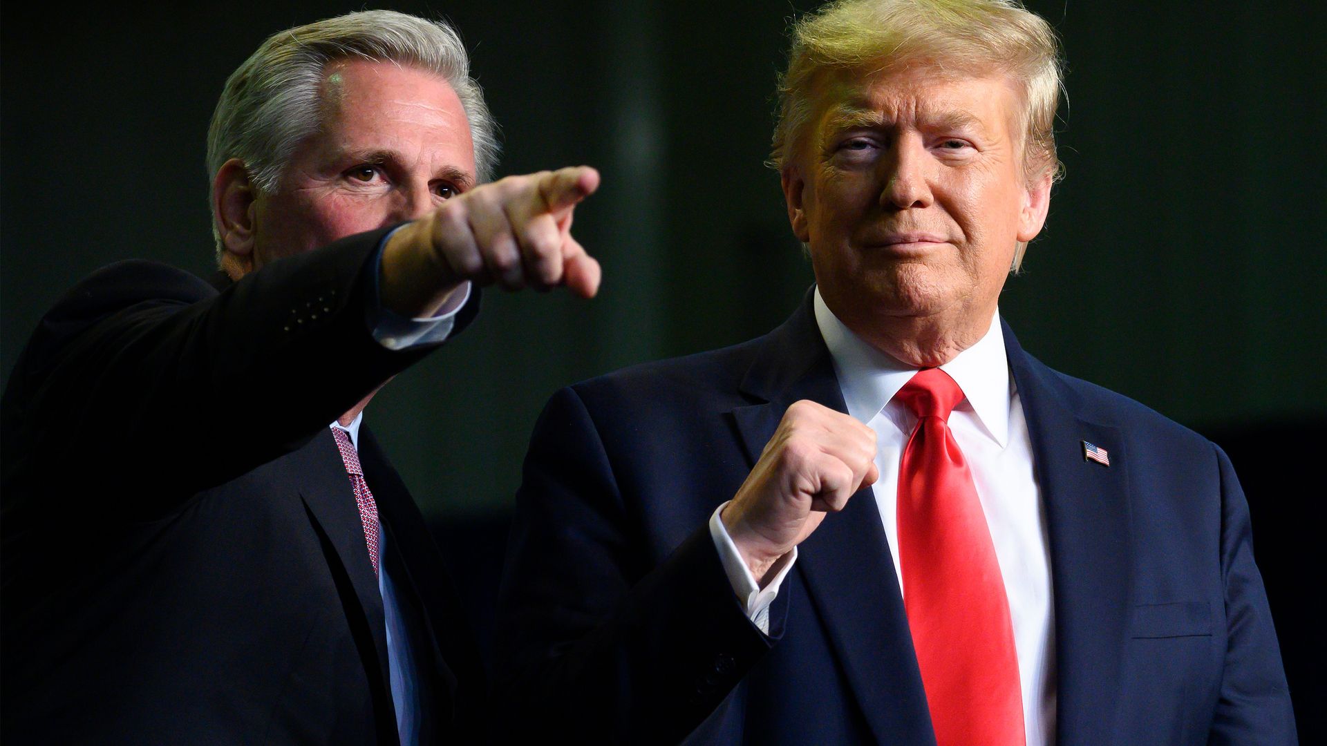 Kevin McCarthy and Donald Trump next to each other