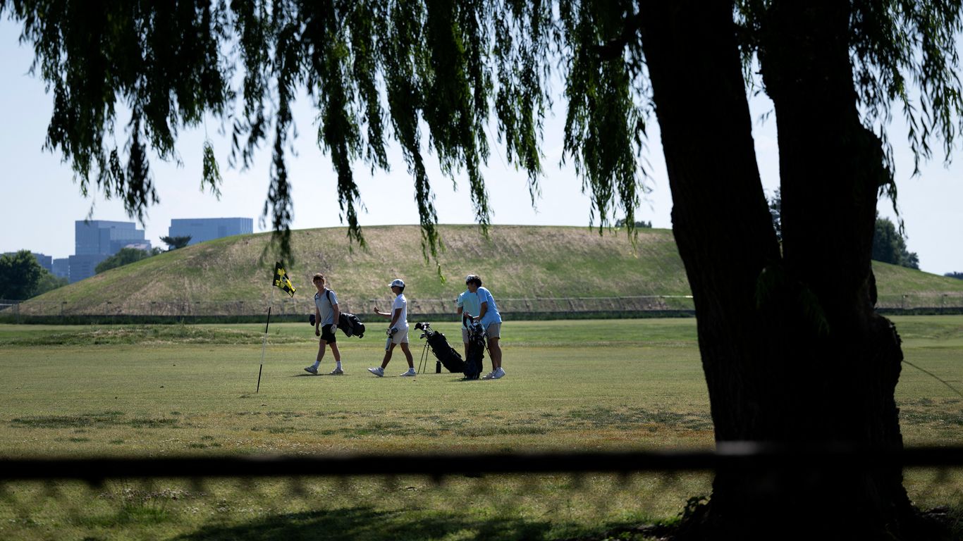 Exclusive: Congress presses Trump on D.C. golf course plans