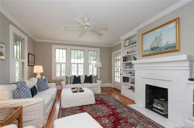 2017 Club Road interior