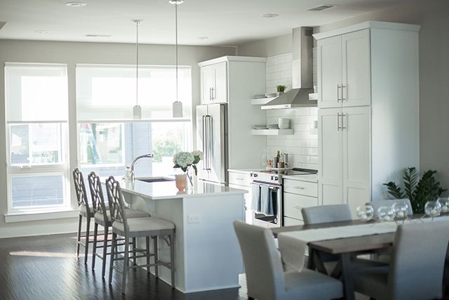 2704 Youngblood St. kitchen