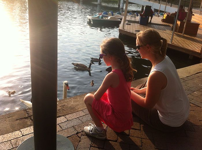 feeding-ducks-university-city