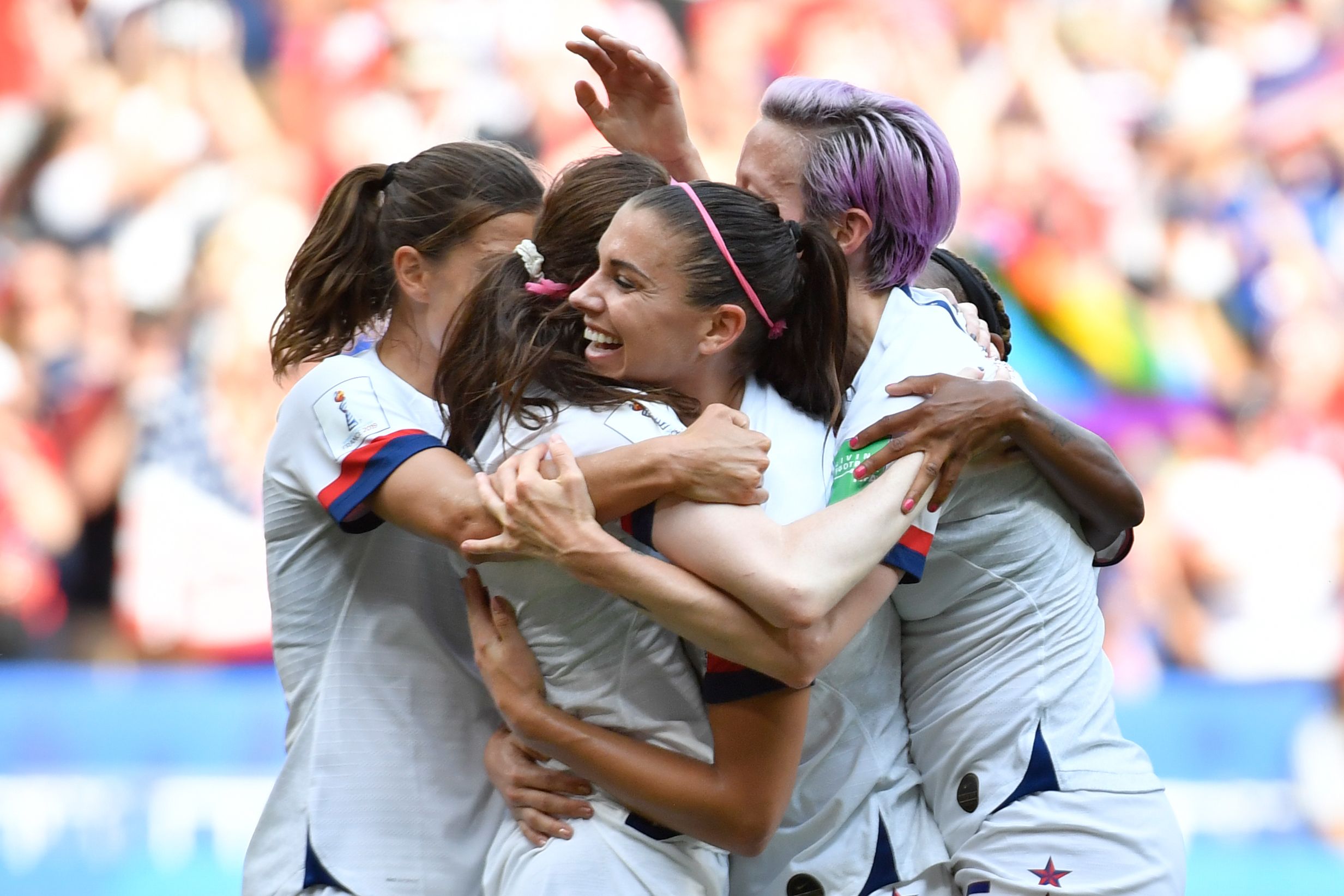 United States' midfielder Rose Lavelle celebrate scoring the 2-0 goal with her teammates.