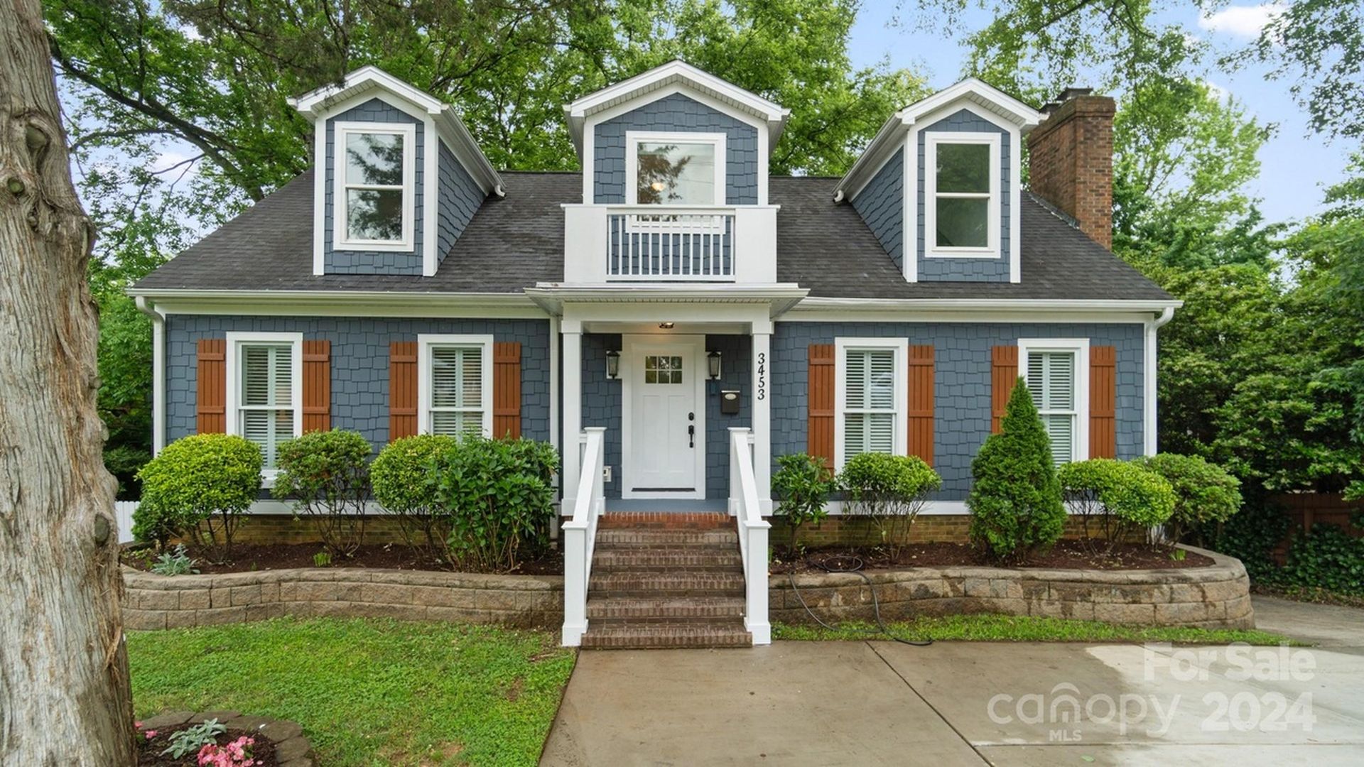 Hot homes 5 houses for sale in Charlotte ranging from 375K to 1M