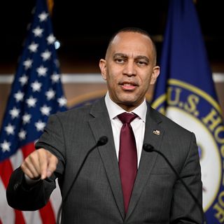 "No one's comfortable": Jeffries faces threat of revolt on ousting one of his members