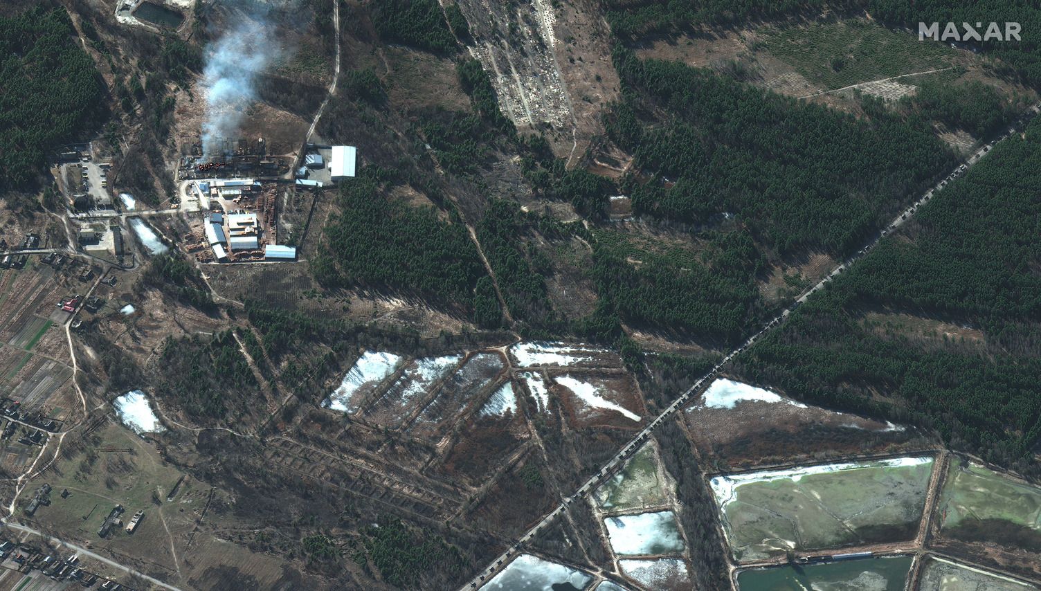 Satellite images show 40milelong Russian convoy near Kyiv