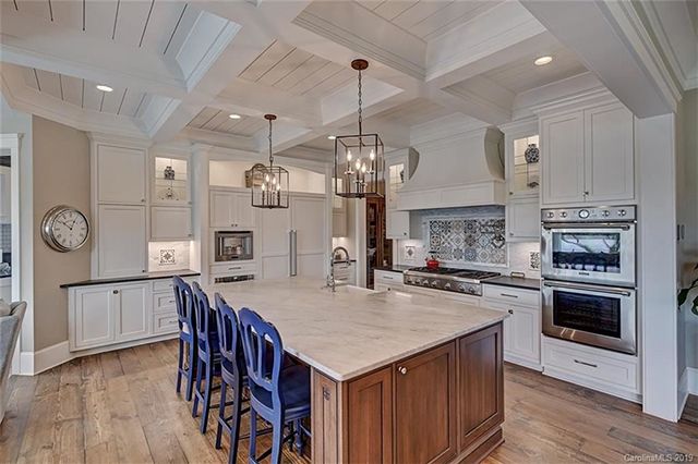 189 Gudger Road kitchen