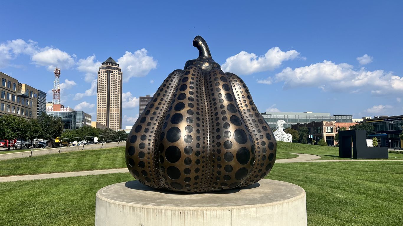 Remembering Yayoi Kusama in Des Moines