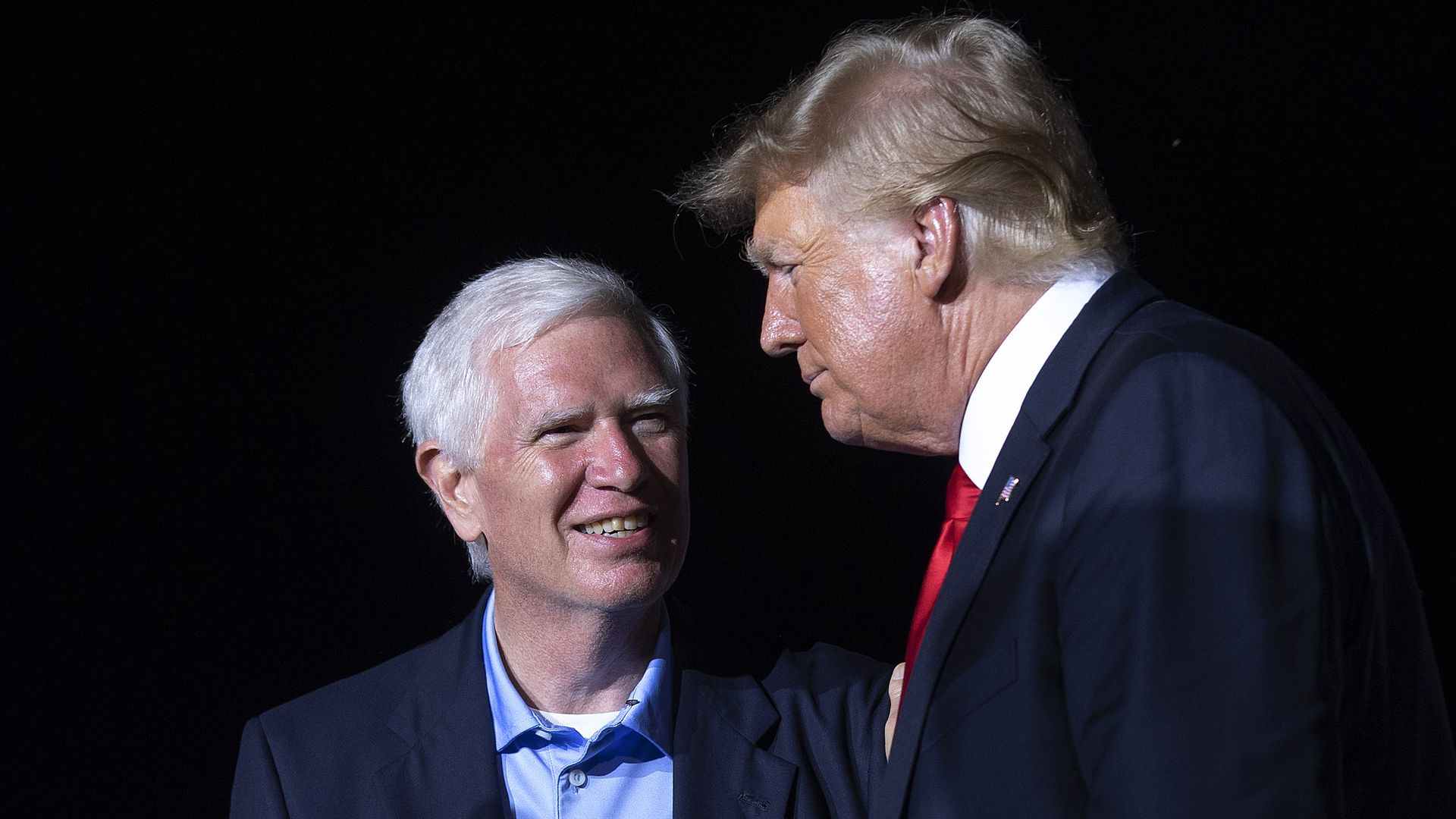 Picture of Mo Brooks and Trump