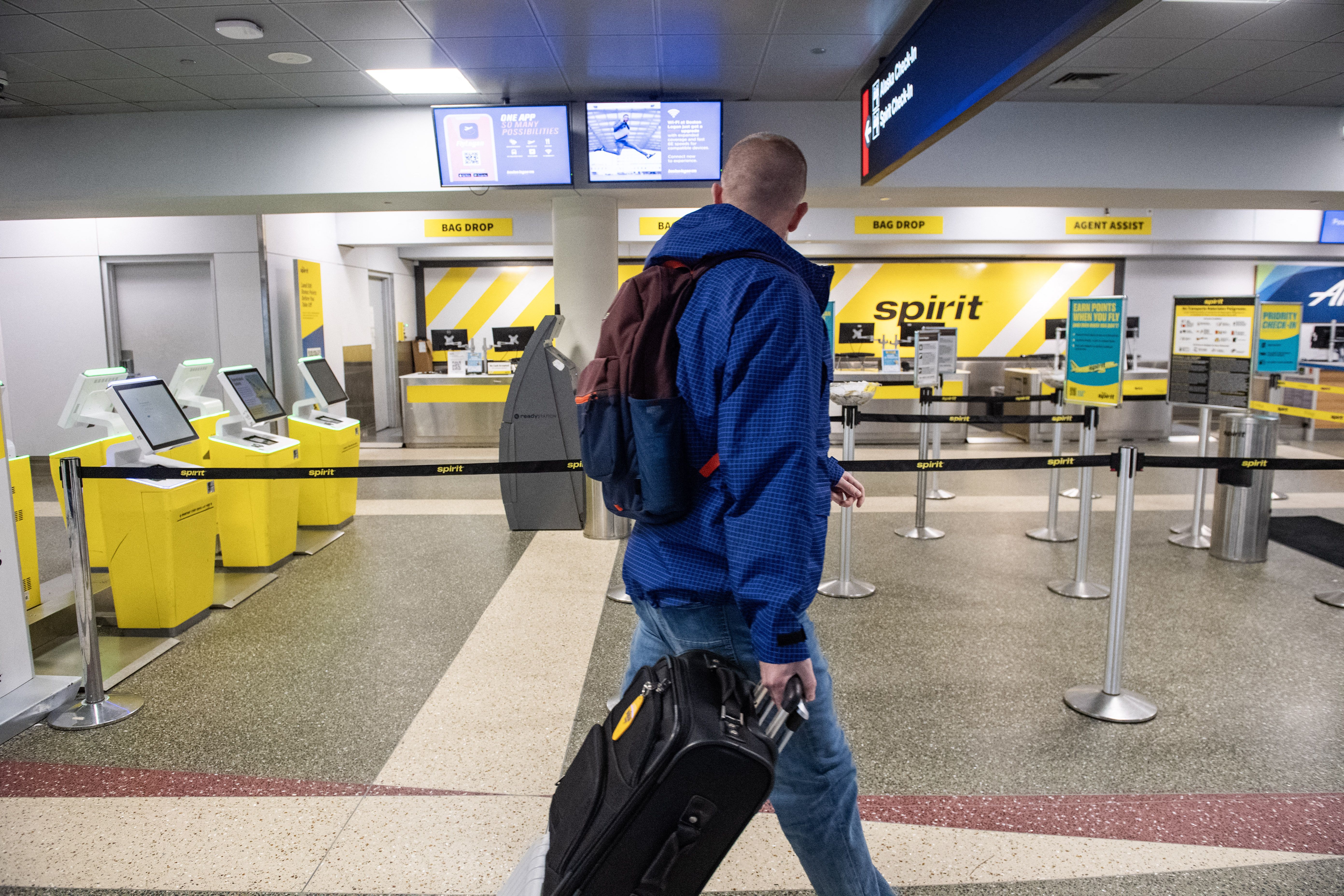 Airlines offer discounts to stranded Spirit Airlines travelers