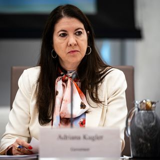 Key Fed official was under investigation over stock trades