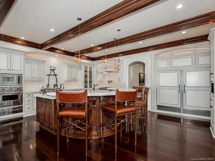 7430 Baltusrol Ln kitchen