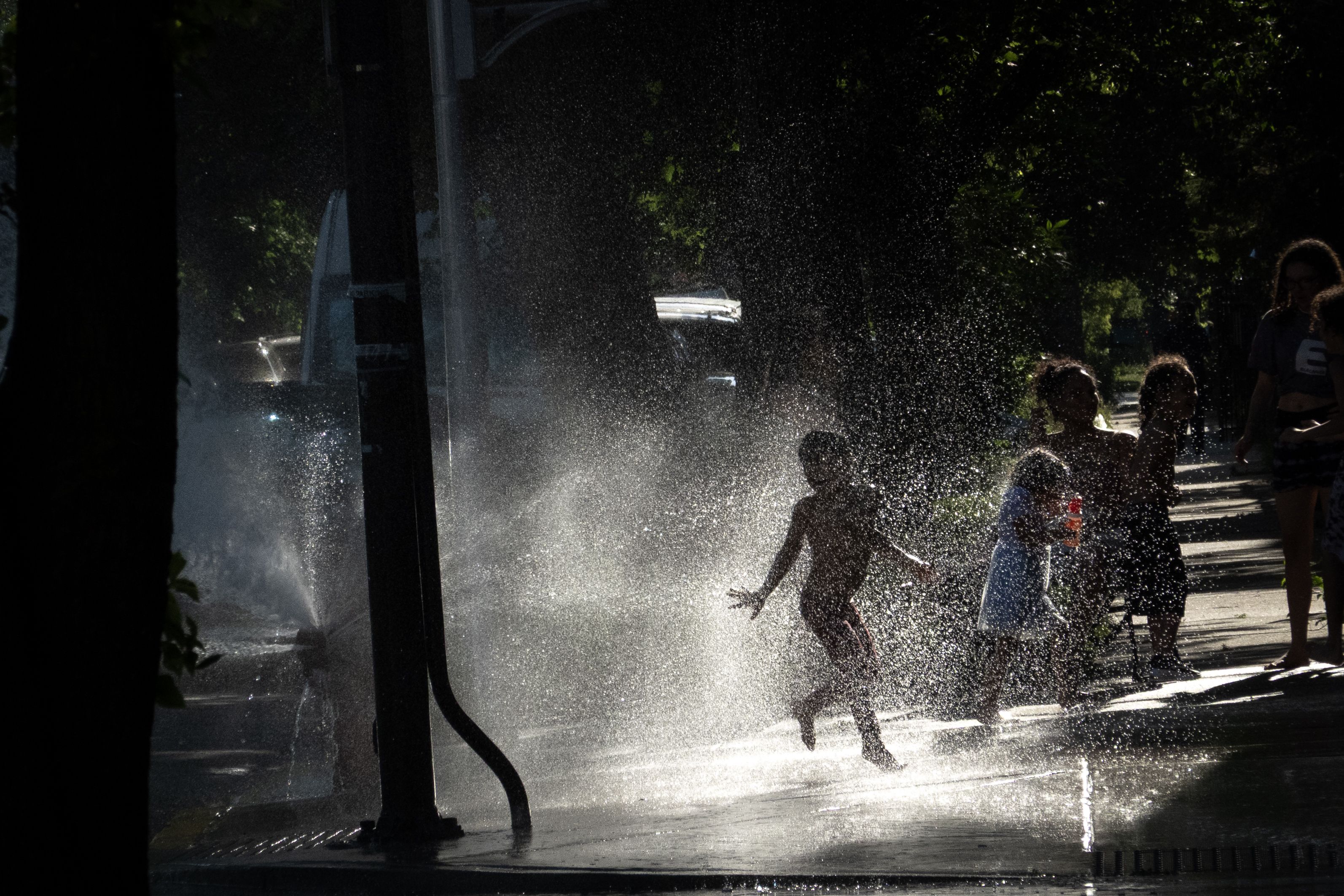 Chicago's post-1995 heat playbook faces a major test