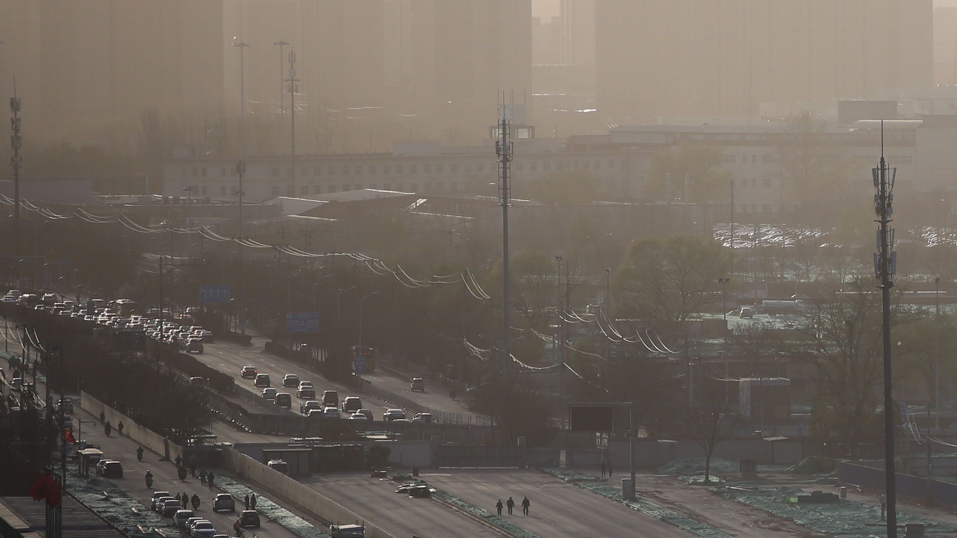 Smog shrouds Beijing, China