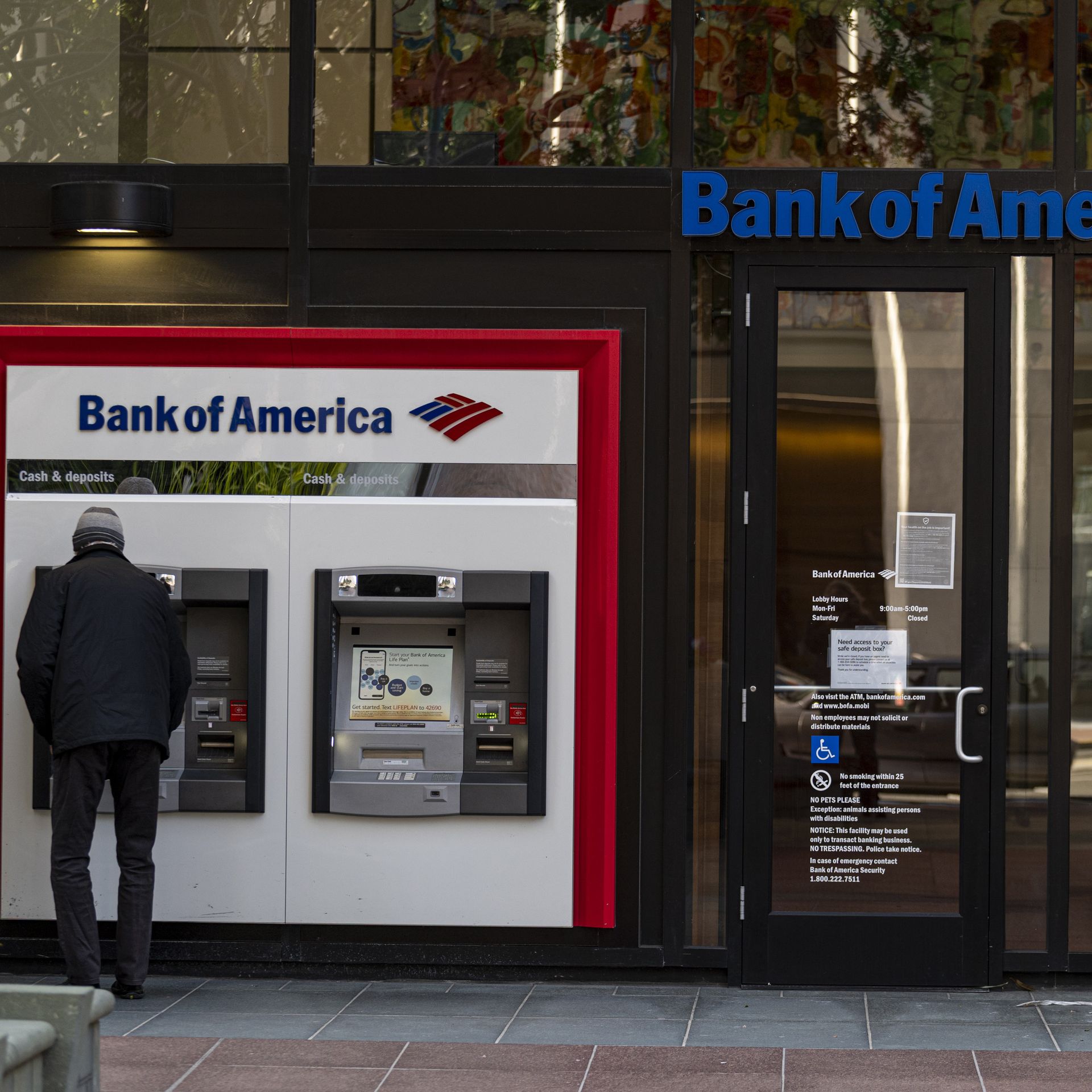 Bank of America to raise minimum wage to $25 an hour by 2025