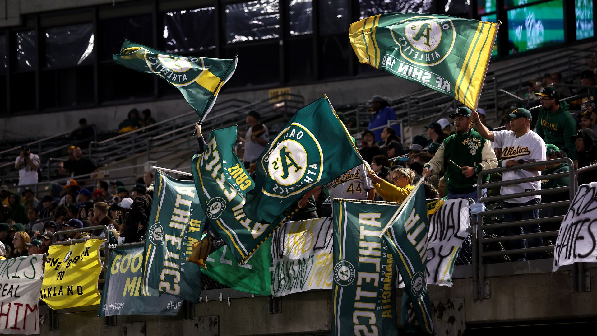 oakland a's flags