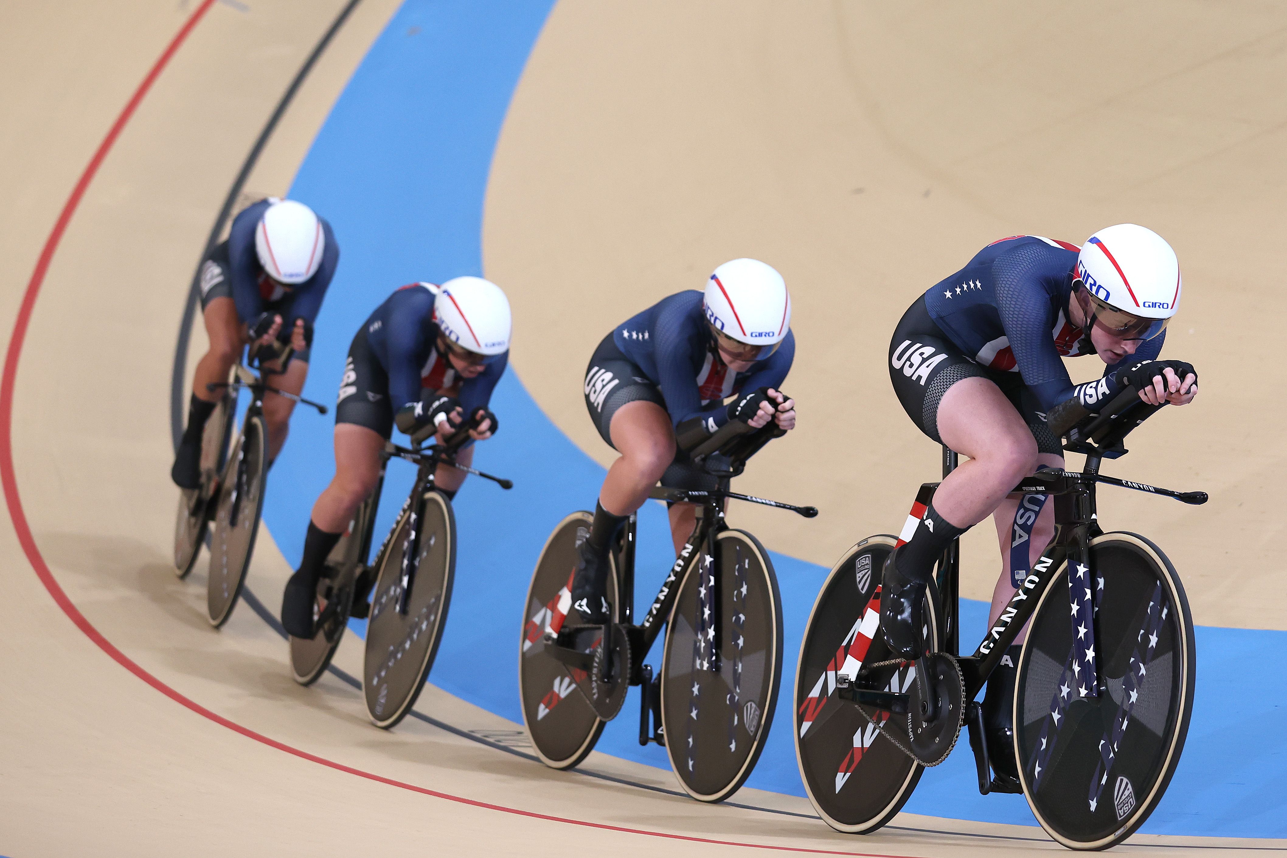 Chloe Patrick, Colleen Gulick, Olivia Cummins and Shayna Powless of Team United States compete in track cycling at the 2023 Pan Am Games. Photo: Ezra Shaw/Getty Images