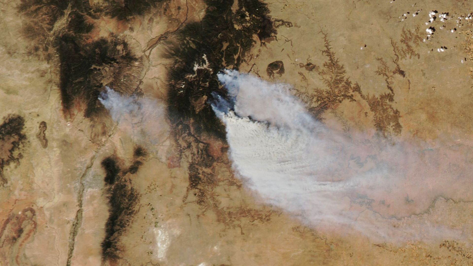 Satellite image showing wildfire smoke in New Mexico on May 3, 2022.