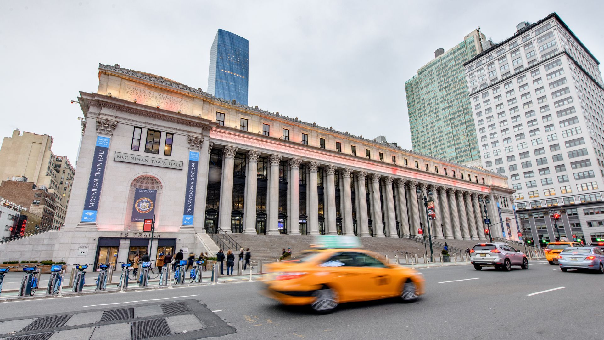 Picture of the entrance of the Moynihan Train Hall of Penn Station