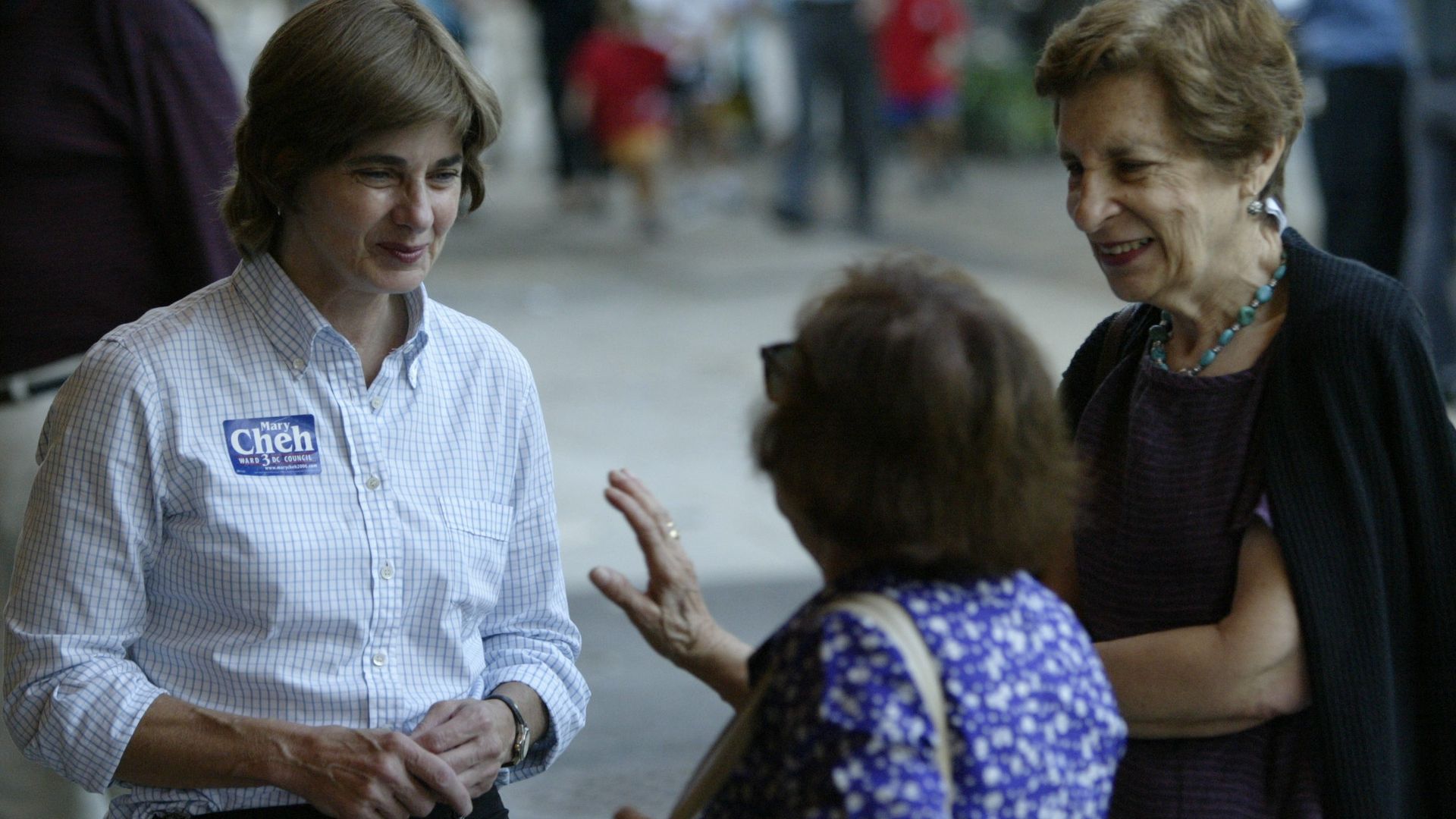 Mary Cheh campaigning in 2006.
